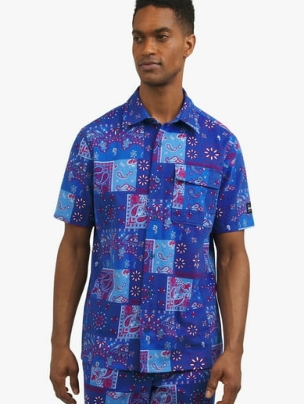 NWT Dogg Supply by Snoop Dogg Blue Bandana Paisley 5Shirt, Men's Size Small